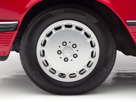 1989 Mercedes-Benz 560SL WPBBA48DXKA103846 Studio